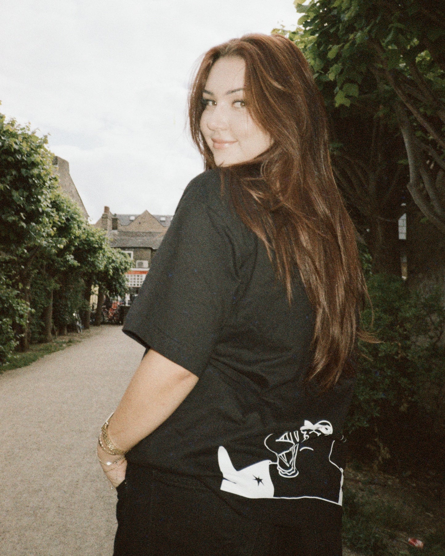 Black Tee