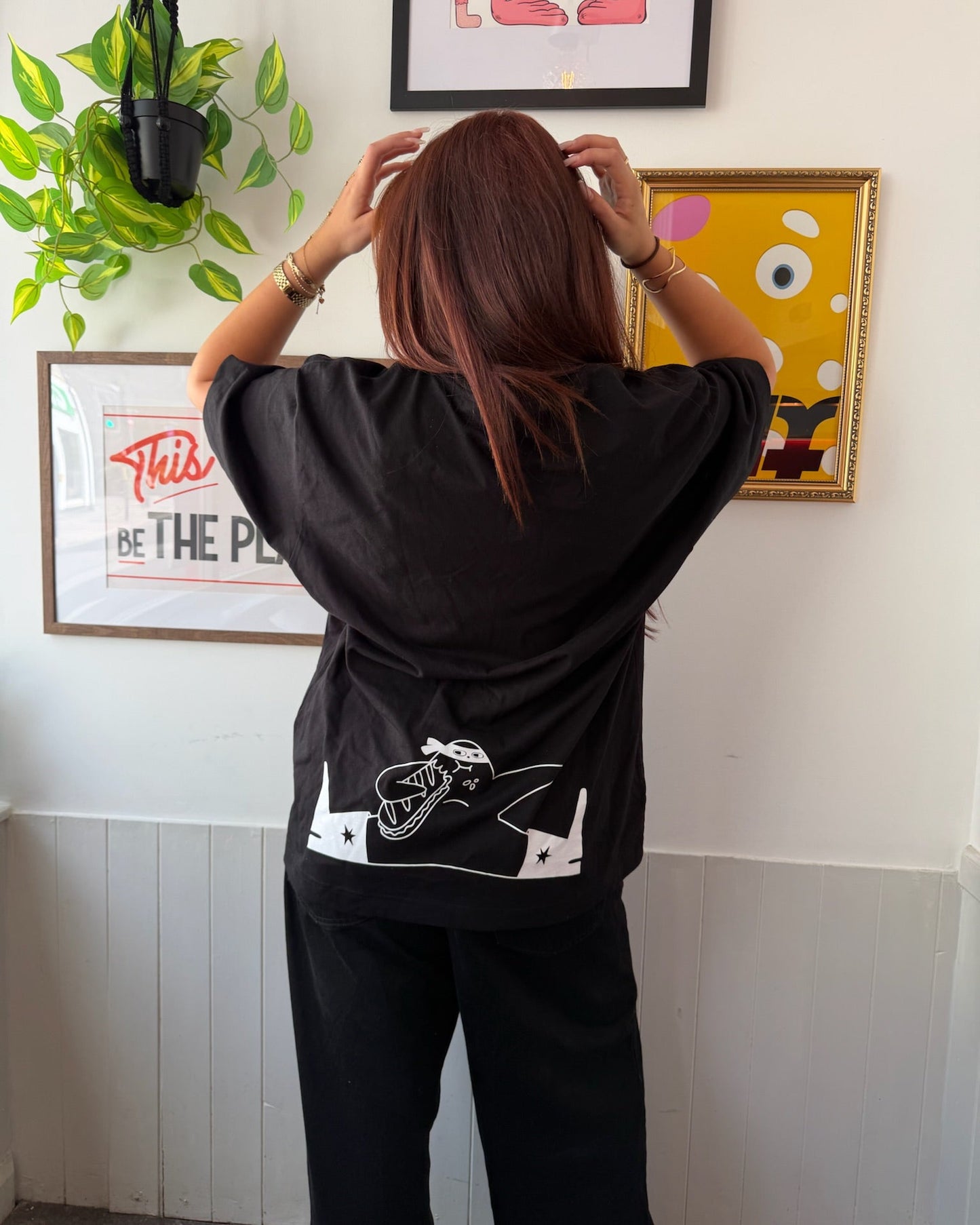 Black Tee